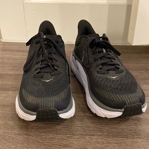 HOKA Clifton 7 black running shoes size women’s 8.5